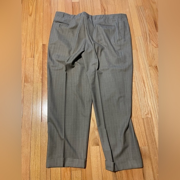 Ermenegildo Zegna Men’s Grey Striped Jacket and Pants Suit - Picture 15 of 15